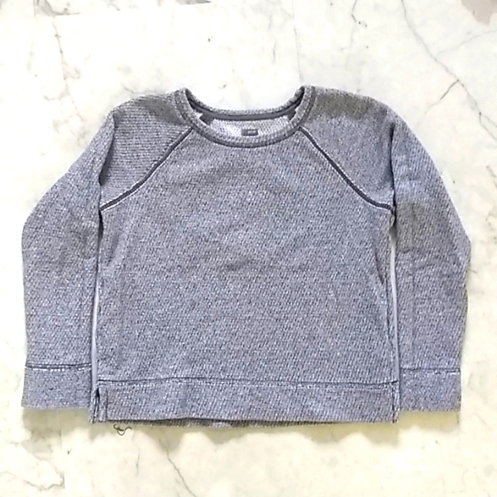 Aerie crew neck sweatshirt.